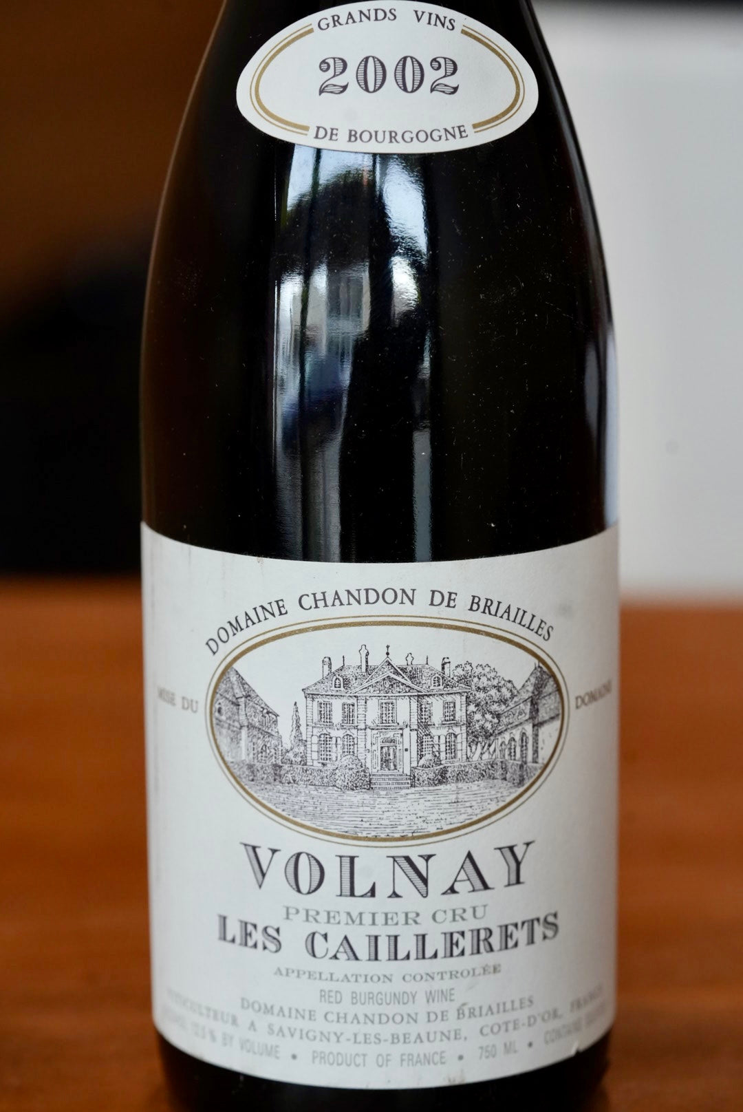 Domaine Chandon de Briailles Volnay Premier Cru Les Caillerets 2002